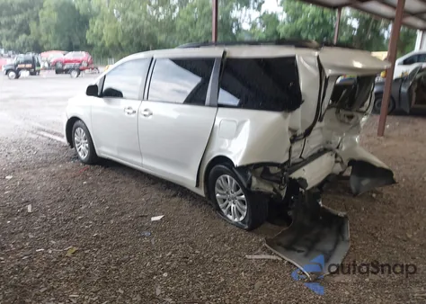 2017 Toyota Sienna Xle 8 Passenger from USA, damaged, VIN 5TDYZ3DC3HS852320